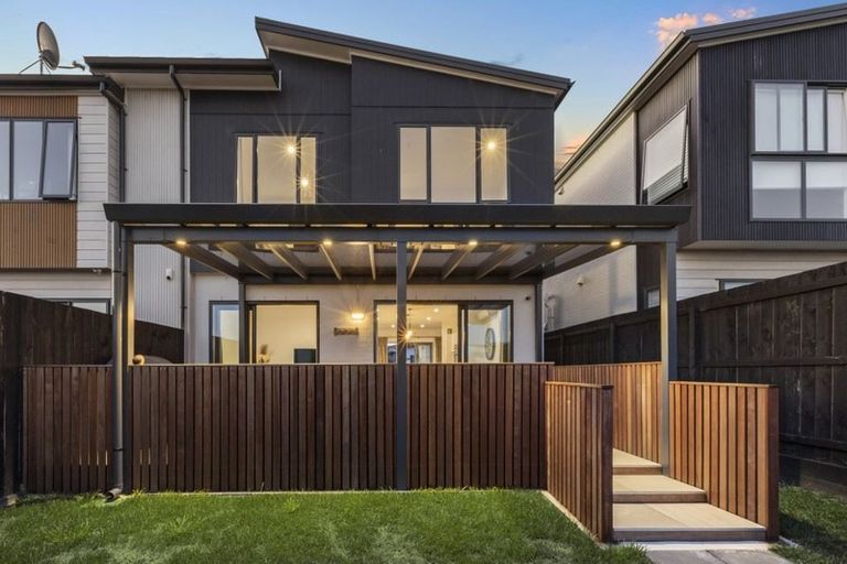 Photo of property in 7 Dorricott Avenue, Hobsonville, Auckland, 0616