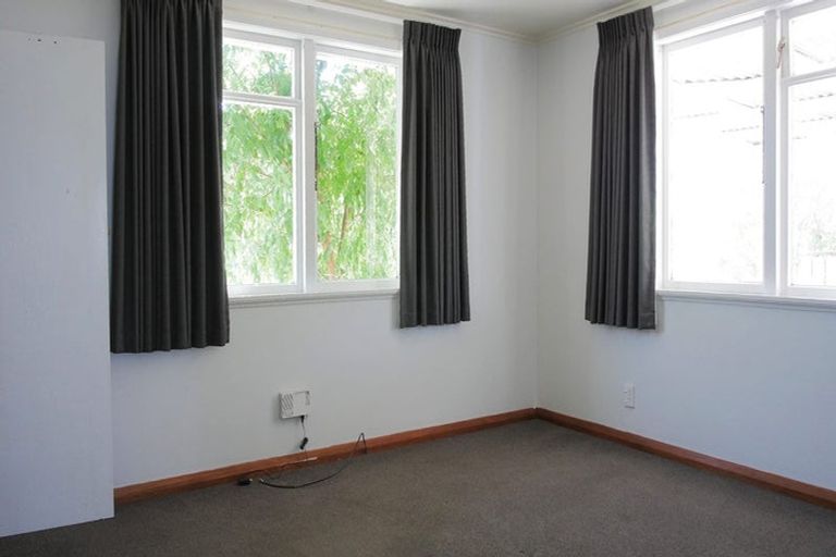 Photo of property in 24 Manchester Street, Takaro, Palmerston North, 4412