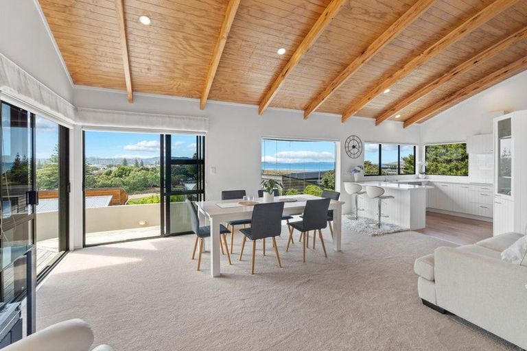 Photo of property in 1/42 Amorino Drive, Red Beach, 0932