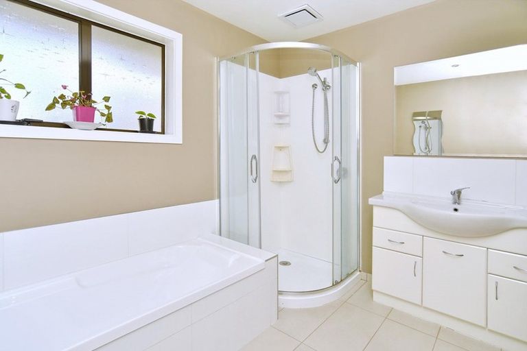 Photo of property in 12 Mayo Place, Belfast, Christchurch, 8051