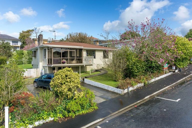 Photo of property in 6 Westney Place, Forest Lake, Hamilton, 3200