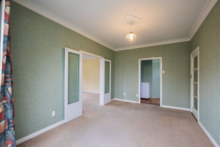 Photo of property in 22 Mckenzie Street, Levin, 5510