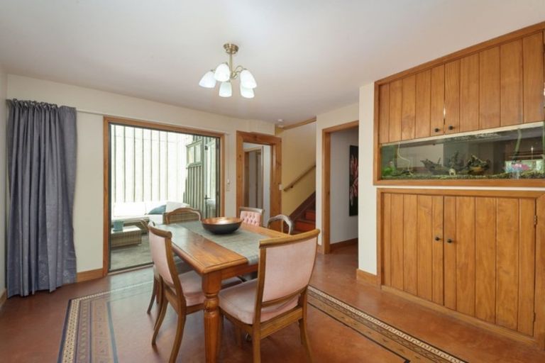 Photo of property in 6 Astelia Way, Waipahihi, Taupo, 3330