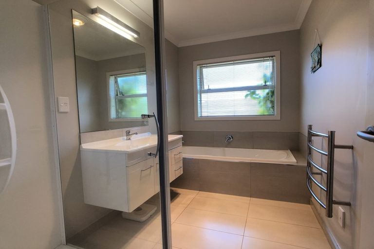 Photo of property in 4 Cape Place, Poraiti, Napier, 4112