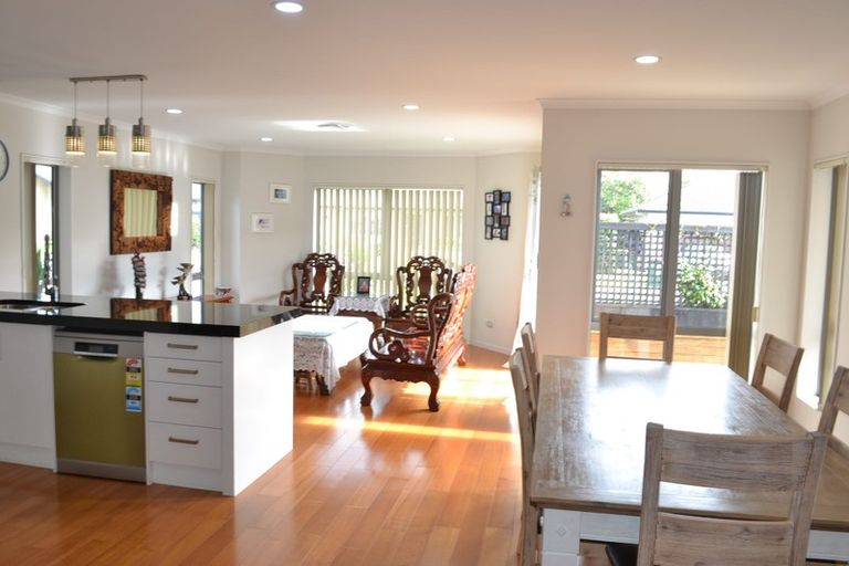 Photo of property in 8 Pohutukawa Place, Karaka, Papakura, 2113