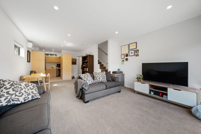 Photo of property in 5/7 Handyside Street, Tawa, Wellington, 5028