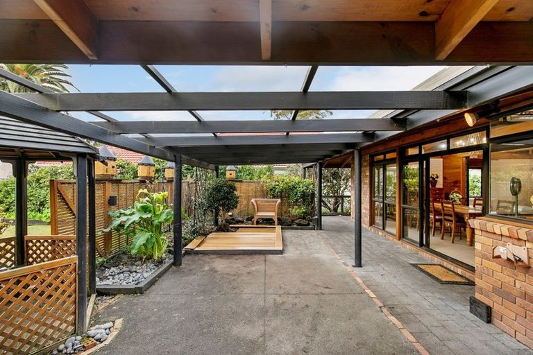 Photo of property in 17 Maygrove Drive, Orewa, 0931