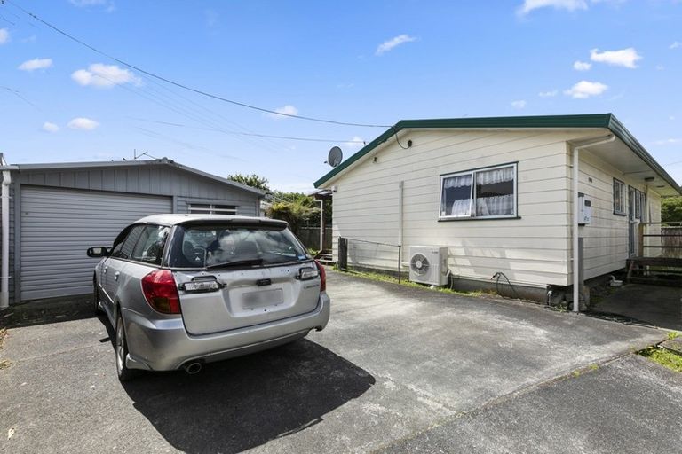 Photo of property in 2/3 Hewer Crescent, Naenae, Lower Hutt, 5011