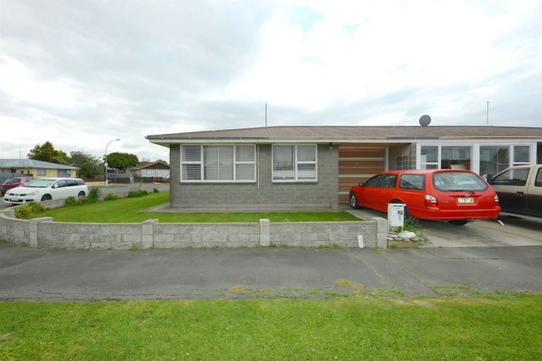 Photo of property in 2/22 Blakehall Place, Spreydon, Christchurch, 8024