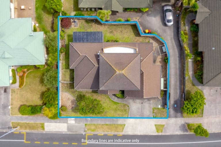Photo of property in 124 Charles Prevost Drive, The Gardens, Auckland, 2105