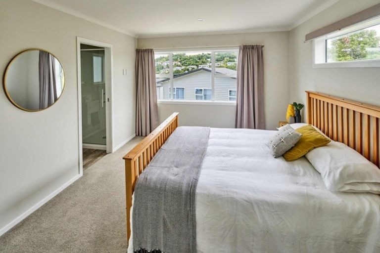 Photo of property in 7/20 Glanmire Road, Newlands, Wellington, 6037