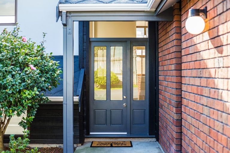 Photo of property in 8 Sailmaker Close, Whitby, Porirua, 5024