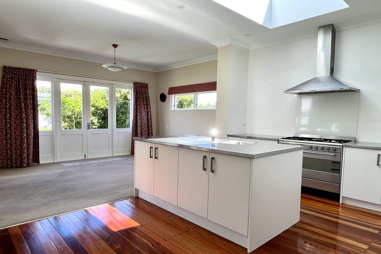 Photo of property in 460 Broadway, Miramar, Wellington, 6022