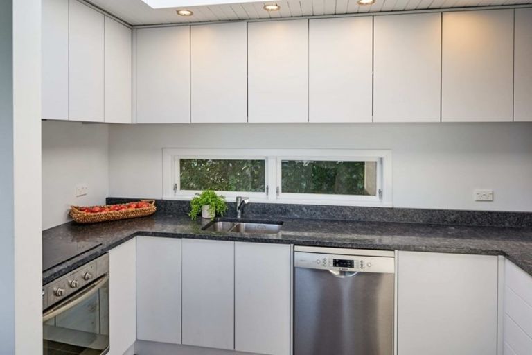 Photo of property in 29 The Track, Plimmerton, Porirua, 5026