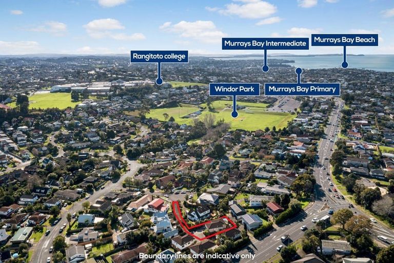 Photo of property in 1/9 Delisle Place, Windsor Park, Auckland, 0632