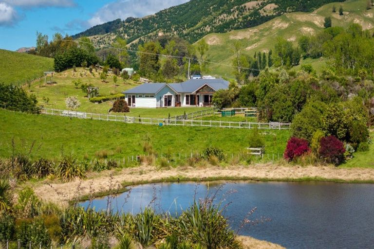 Photo of property in 23 Waipuka Road, Waimarama, Havelock North, 4294