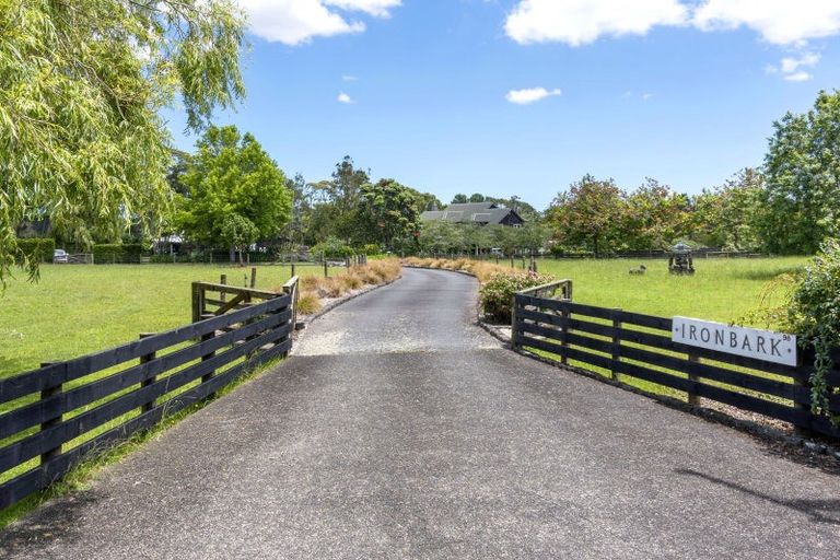 Photo of property in 98 Broomfields Road, Whitford, Howick, 2571