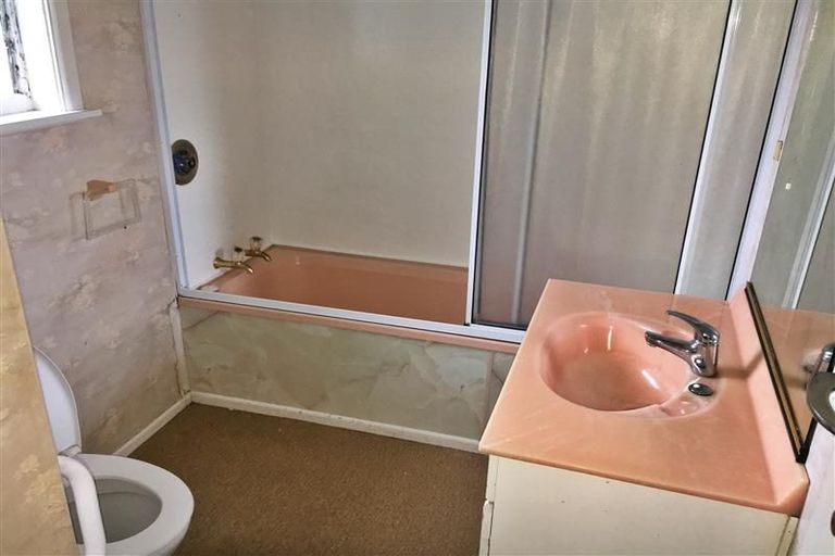 Photo of property in 35 Routley Crescent, Elderslea, Upper Hutt, 5018