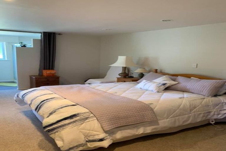 Photo of property in 2 Porter Place, Paekakariki, 5034