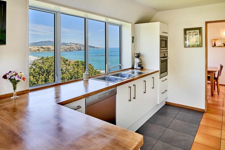 Photo of property in 1 Roys Road, Plimmerton, Porirua, 5026