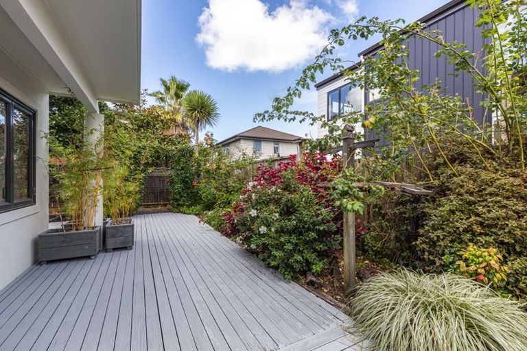 Photo of property in 65a Aramoana Avenue, Devonport, Auckland, 0624