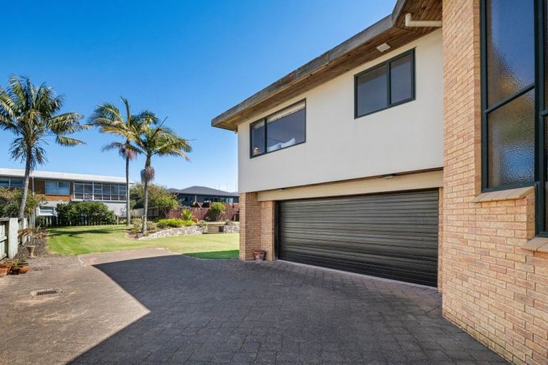 Photo of property in 32 Marine Parade, Mount Maunganui, 3116