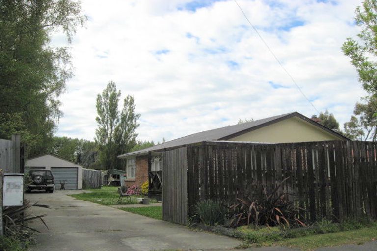 Photo of property in 114 Main North Road, Woodend, 7610