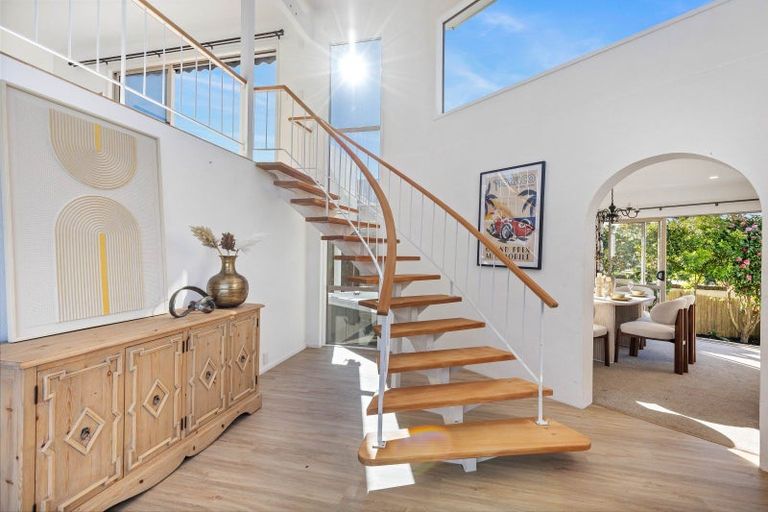 Photo of property in 825 Beach Road, Browns Bay, Auckland, 0630