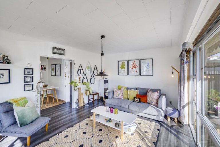 Photo of property in 21c Lannie Place, Greenmeadows, Napier, 4112
