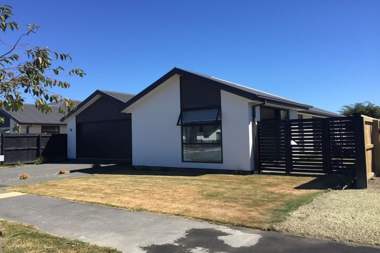 Photo of property in 33 Robert Duncan Road, Belfast, Christchurch, 8051