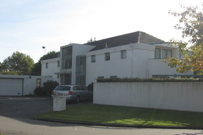 Photo of property in 18 Swanleigh Place, Ilam, Christchurch, 8041