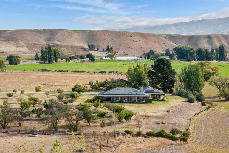 Photo of property in 333 Ardgour Road, Tarras, Cromwell, 9383
