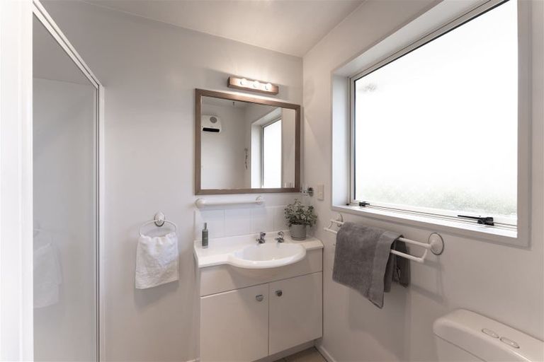 Photo of property in 38 Beach Road, North New Brighton, Christchurch, 8083