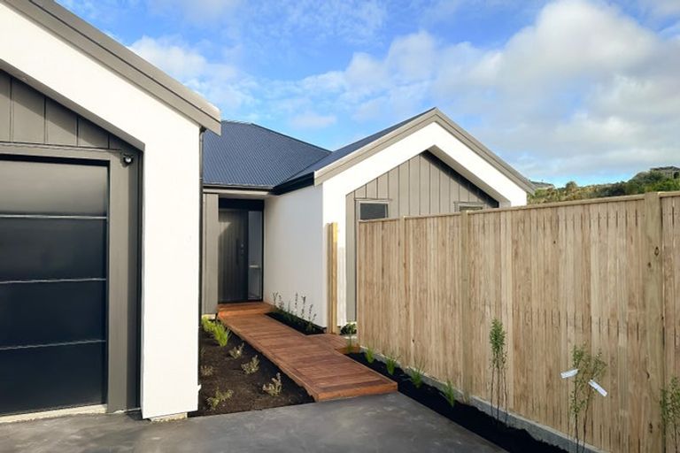 Photo of property in 7 Gratitude Way, Kelvin Grove, Palmerston North, 4414