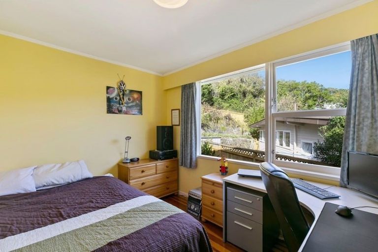 Photo of property in 5 Silverbirch Grove, Churton Park, Wellington, 6037