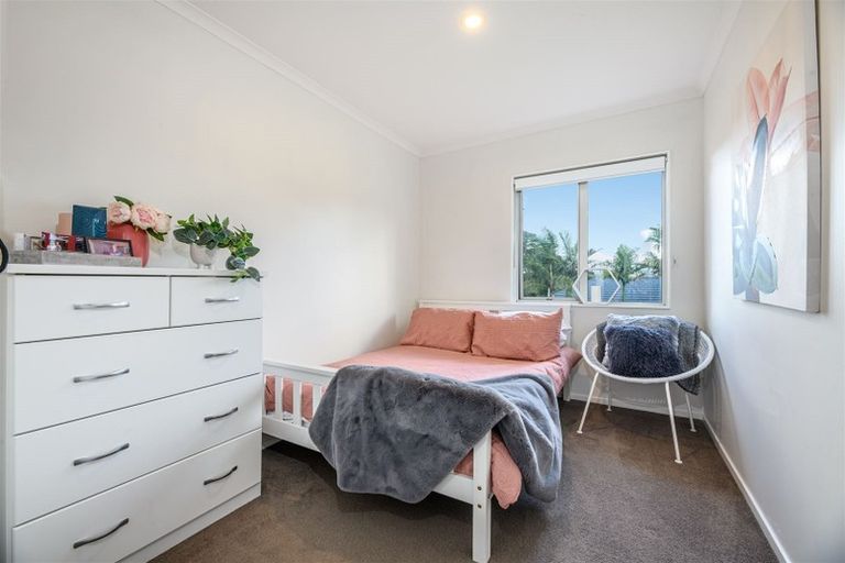 Photo of property in 6 San Bernadino Drive, Henderson, Auckland, 0612