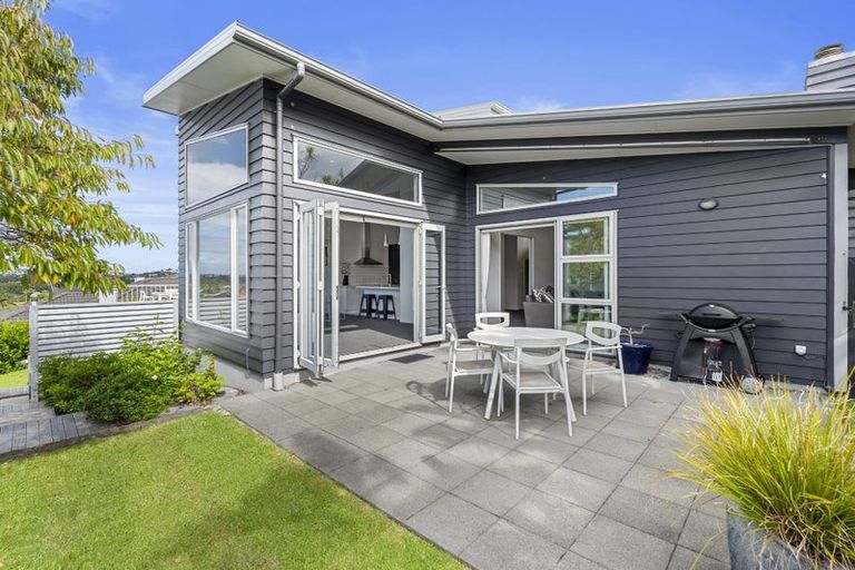 Photo of property in 60 Chesterfield Way, Orewa, 0931