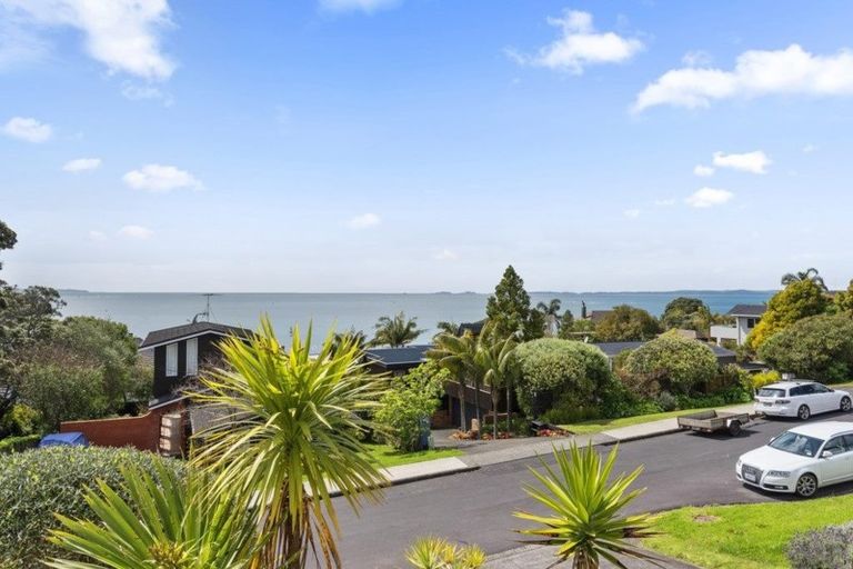 Photo of property in 1/14 Bournemouth Terrace, Murrays Bay, Auckland, 0630
