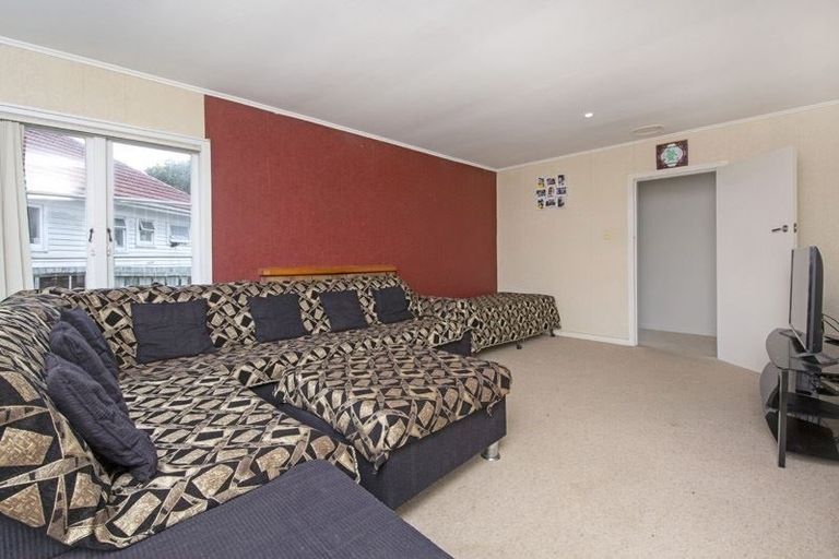 Photo of property in 23 Clendon Avenue, Papatoetoe, Auckland, 2025