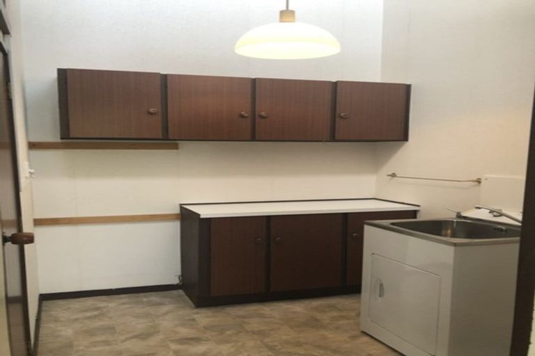 Photo of property in 2/35 Swanson Road, Henderson, Auckland, 0610