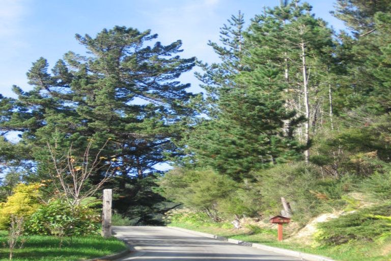 Photo of property in 36 Dalton Grove, Stokes Valley, Lower Hutt, 5019