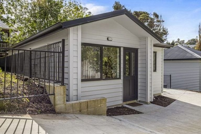 Photo of property in 61a Gledstane Road, Stanmore Bay, Whangaparaoa, 0932