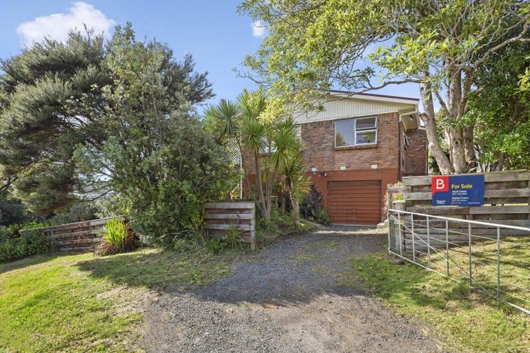 Photo of property in 35 Lorenzen Bay Road, Raglan, 3225