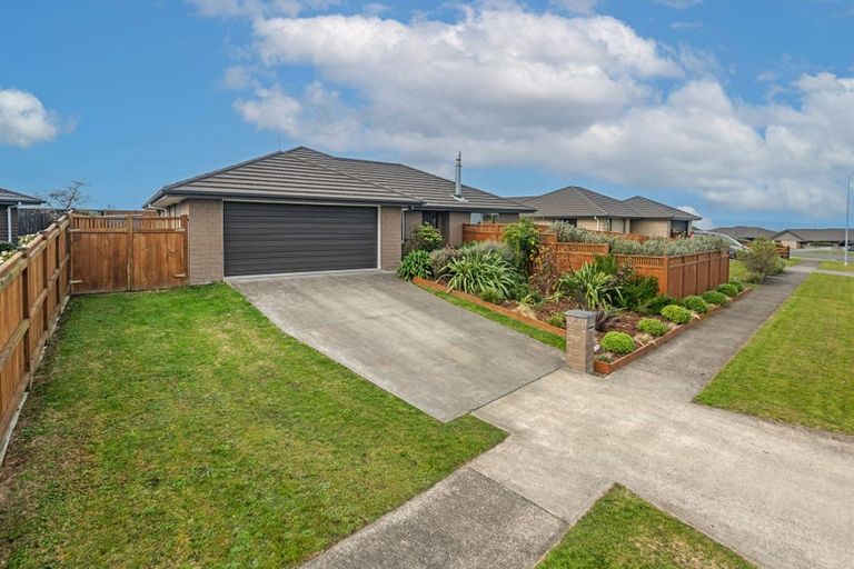 Photo of property in 22 Macdonald Heights, Feilding, 4702
