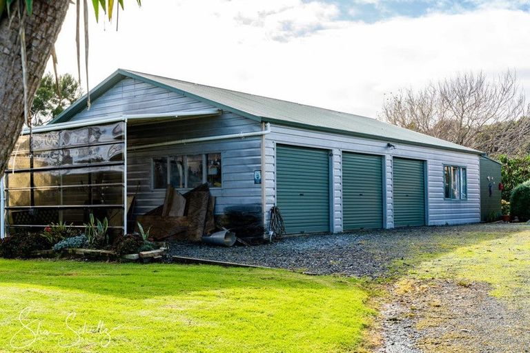 Photo of property in 7 Te Opi Road East, Whakapirau, Maungaturoto, 0583