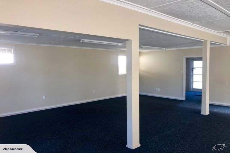 Photo of property in 66 Govett Avenue, Frankleigh Park, New Plymouth, 4310