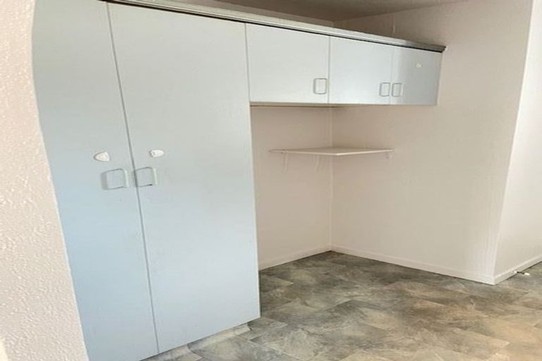 Photo of property in 2/287 Main South Road, Hornby, Christchurch, 8042