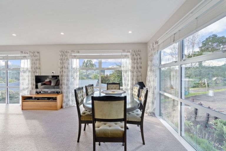 Photo of property in 20 Ocean View Road, Hatfields Beach, Orewa, 0931