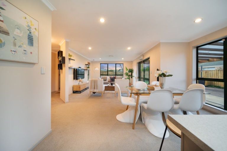 Photo of property in 22 Aldershot Place, Nawton, Hamilton, 3200