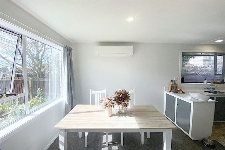 Photo of property in 19 Mckellar Place, Hornby, Christchurch, 8042